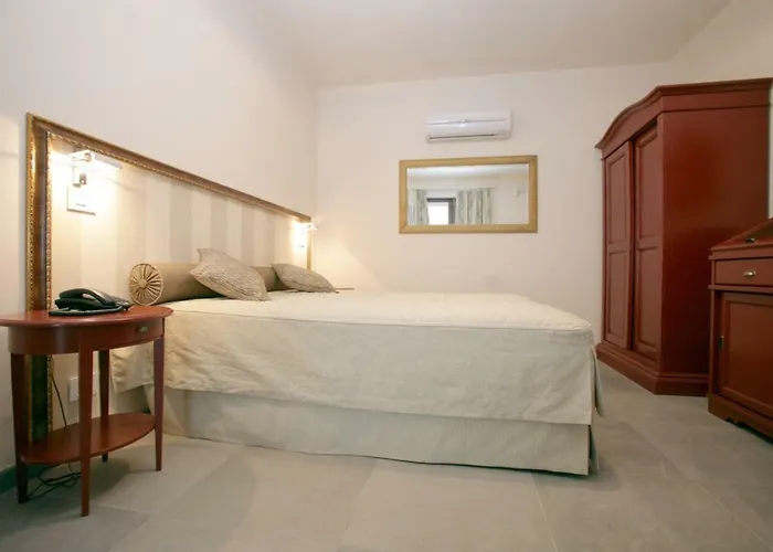 Szálloda Il Groglio 3*